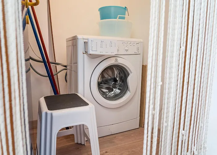 Enjoy The Sea View From Our Spacious Balcony Appartamento *