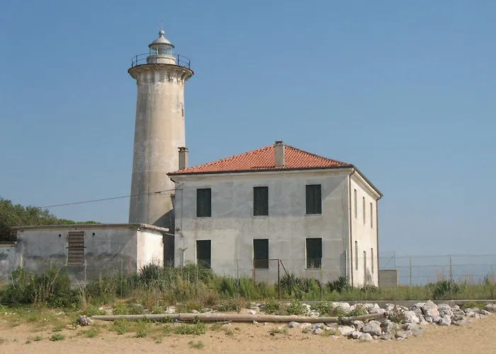 Enjoy The Sea View From Our Spacious Balcony Apartment