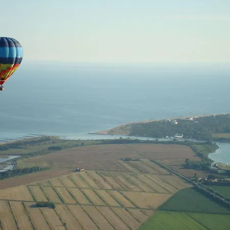 아파트 Enjoy Our Spacious Sea View Terrace In *