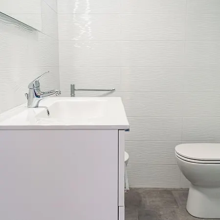 Enjoy Our Spacious Sea View Terrace In 아파트 비비오네