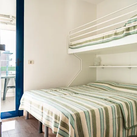 Apartment Enjoy The Sea View From Our Spacious Balcony *